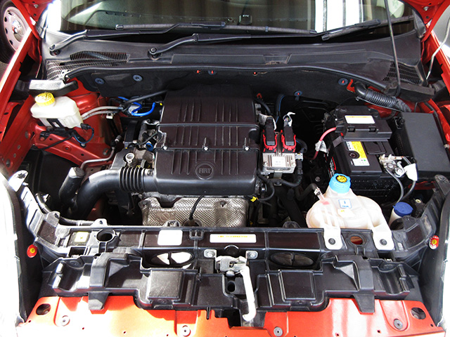 フィアット グランデプント 1.4 デュアロジック ギガ