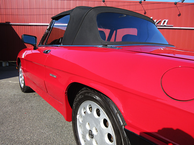 アルファロメオ スパイダー クワドリフォリオ