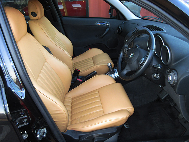 前期型アルファ147 2.0 TS セレスピード