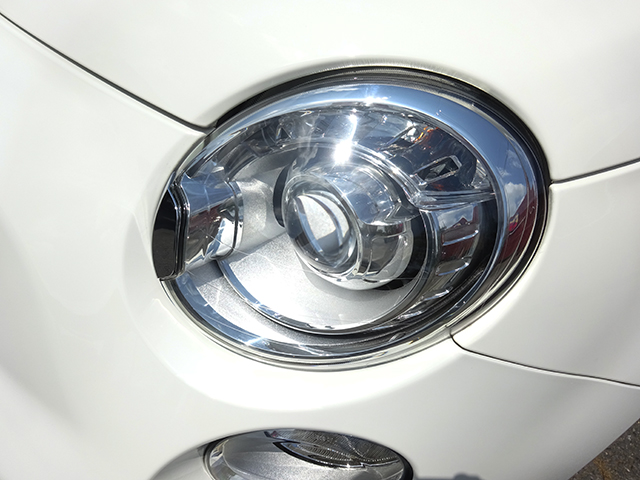 アバルト595コンペティツィオーネ(右ハンドル/5MT)