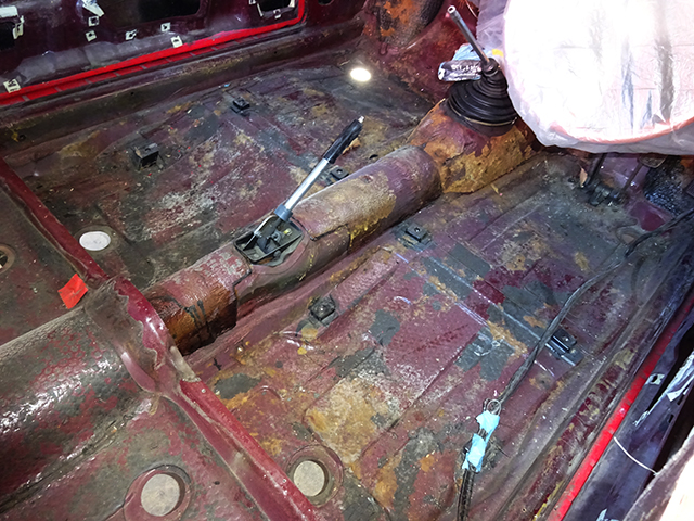 アルファロメオ2000GTV(正規物/右ハンドル)