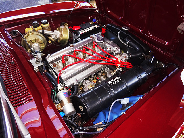 アルファロメオ2000GTV(正規物/右ハンドル)