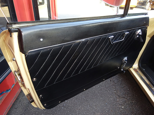 アルファロメオ スパイダー 1300 ジュニア