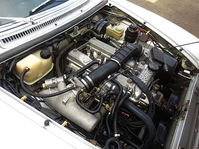 アルファロメオ スパイダーベローチェ(シリーズ4/3AT)