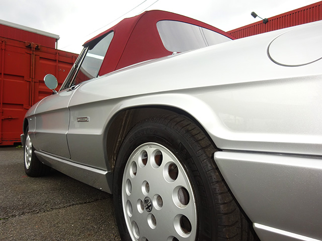 アルファロメオ スパイダーベローチェ(シリーズ4/3AT)