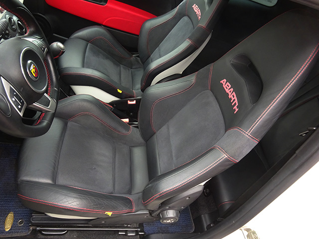 ワンオーナー アバルト500 esseesse(左ハンドル/5速MT)