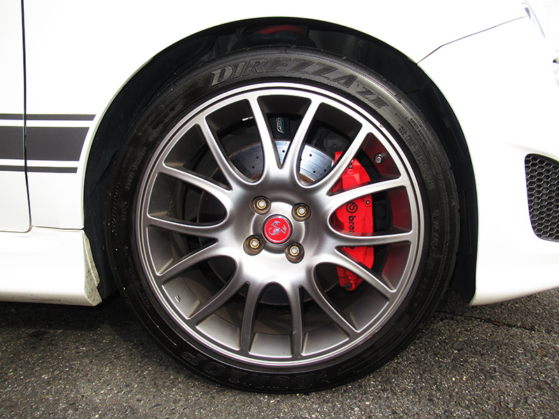 アバルト595コンペティツィオーネ(左ハンドル/5速MT)