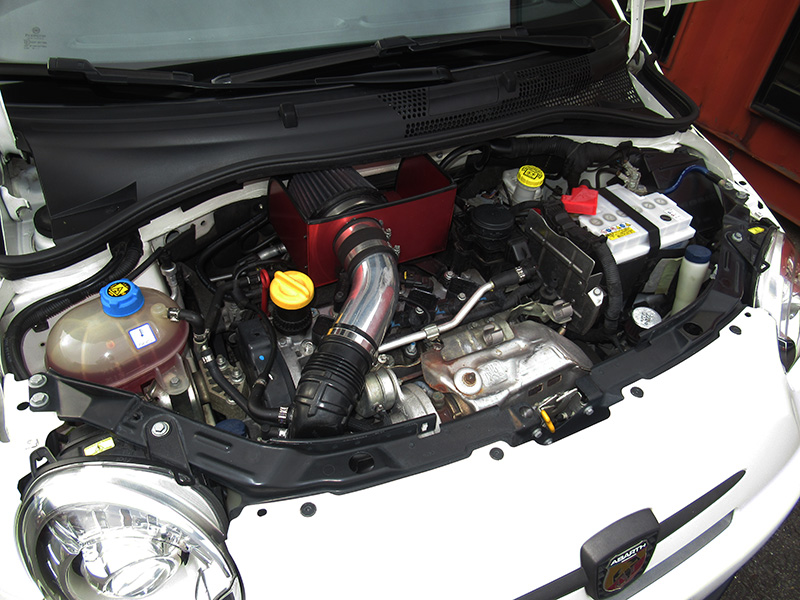 アバルト595コンペティツィオーネ(左ハンドル/5速MT)