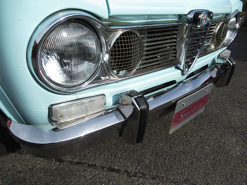 内外装機関系レストア済みアルファロメオ ジュリアスーパー