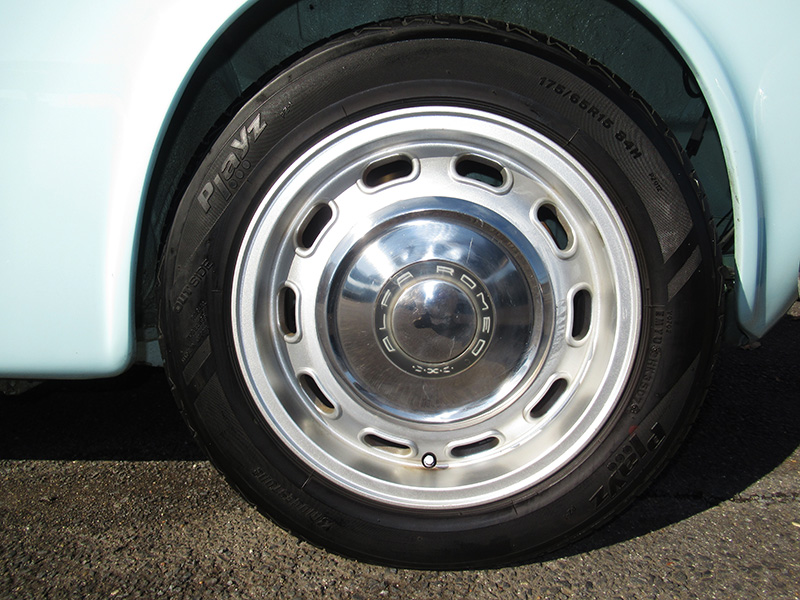 内外装機関系レストア済みアルファロメオ ジュリアスーパー