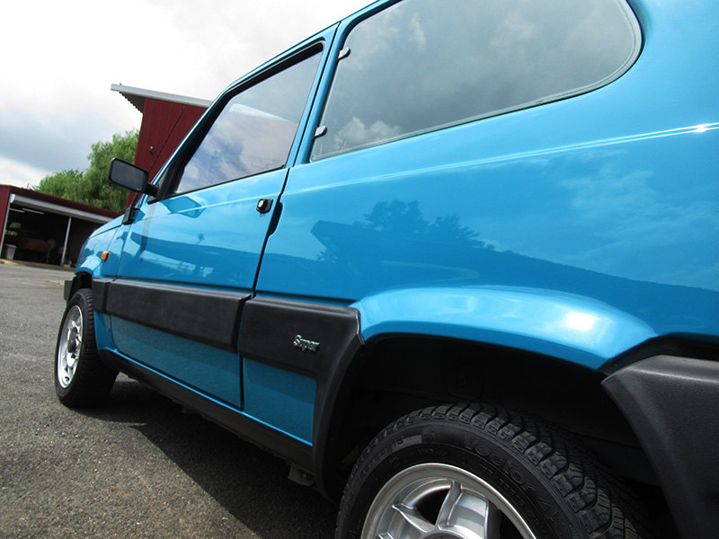 フィアット パンダスーパー(メタルトップ/5MT)