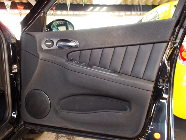 アルファロメオ156TI 2.5V6 (6MT)