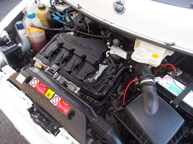 フィアット 前期型ムルティプラELX