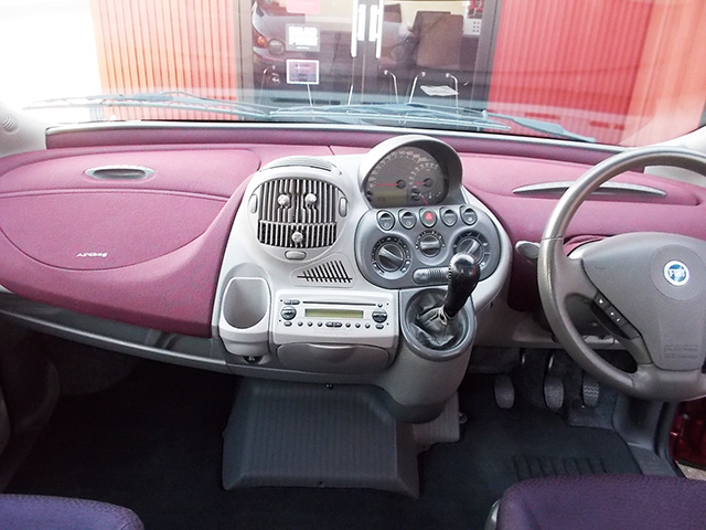 フィアット 前期型ムルティプラELXプラス