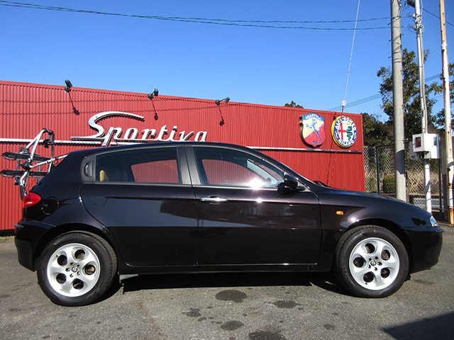 前期型アルファ147 2.0 TS セレスピード