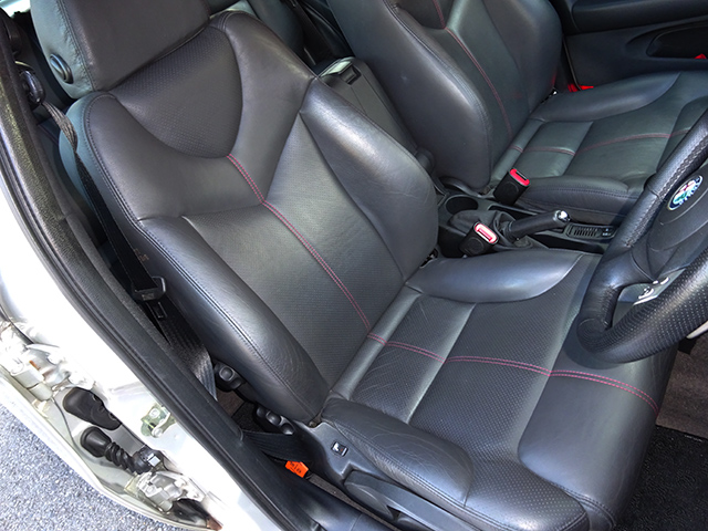 後期型アルファ147TI 2.0TSセレスピード(5D)GTAルック