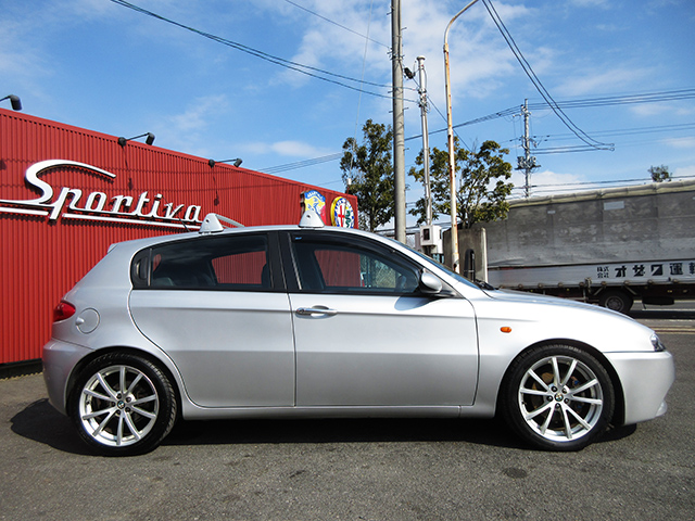 後期型アルファ147TI 2.0TSセレスピード(5D)GTAルック