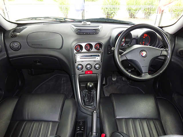 前期型アルファ156 2.5 V6 (6MT)
