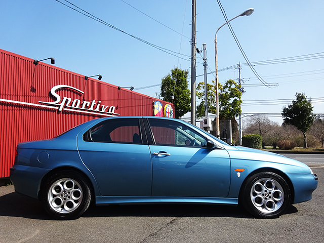 前期型アルファ156 2.0 ツインスパーク(5速MT)