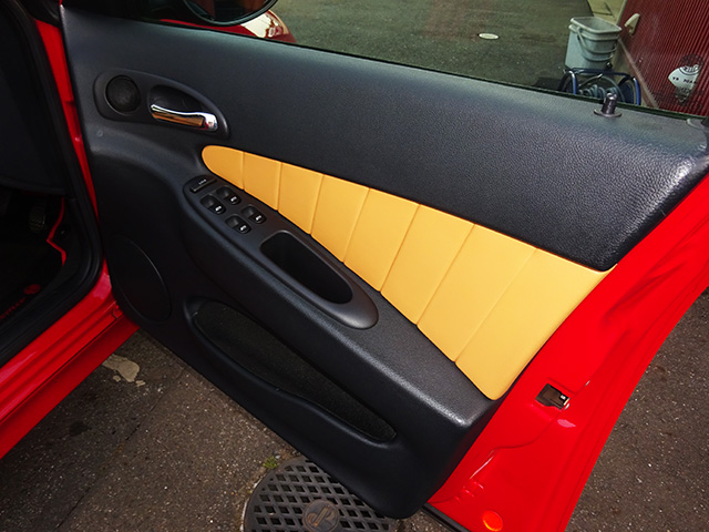 前期型最終アルファ156 2.5 V6 6速マニュアル