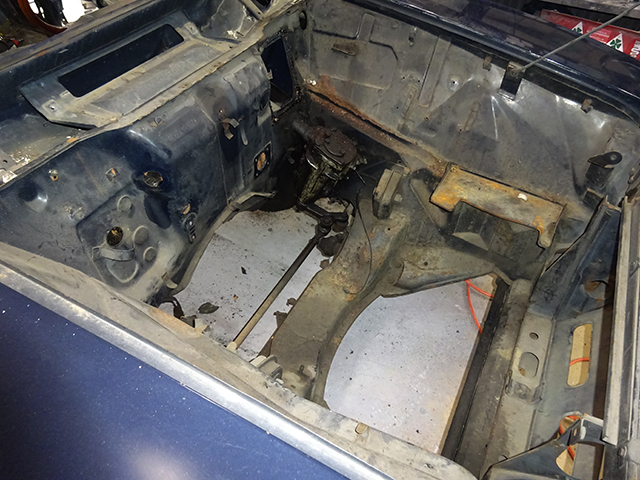 アルファロメオ 2000 GTV(正規物/LHD)レストア渡し