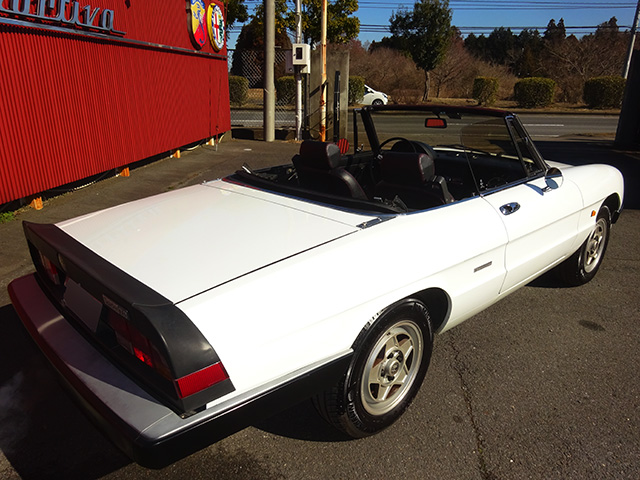 アルファロメオ スパイダー2.0(キャブ後期型/シリーズ3)