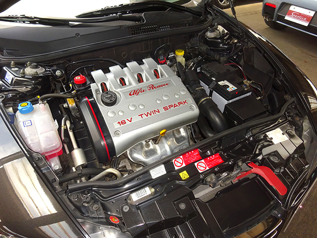 後期型 アルファ 147 2.0 TS 5ドア(5MT/左ハンドル)