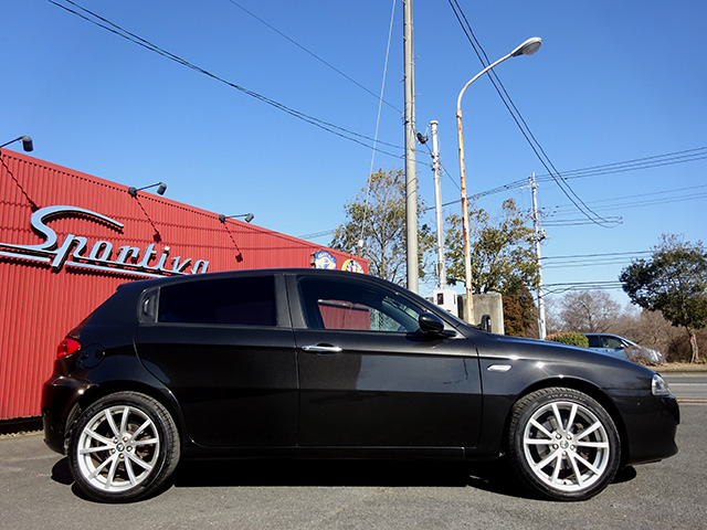 後期型アルファ147 TI 2.0 TS (左ハンドル/5MT)