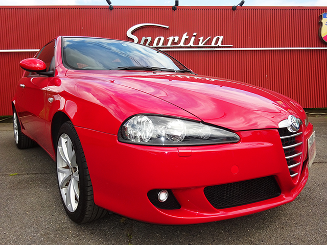 アルファ147 TI 2.0ツインスパーク 5速MT(3ドア)