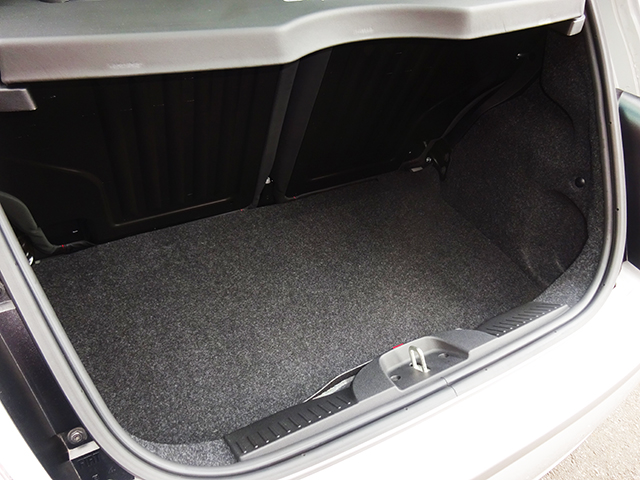 アバルト595コンペティツィオーネ(左ハンドル/5MT)