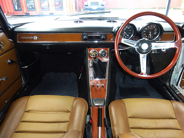 アルファロメオ 前期型1750GTヴェローチェ(右ハンドル 正規物)