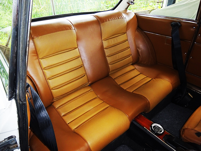 アルファロメオ 前期型1750GTヴェローチェ(右ハンドル 正規物)