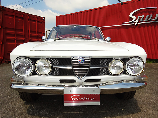 アルファロメオ 前期型1750GTヴェローチェ(右ハンドル 正規物)