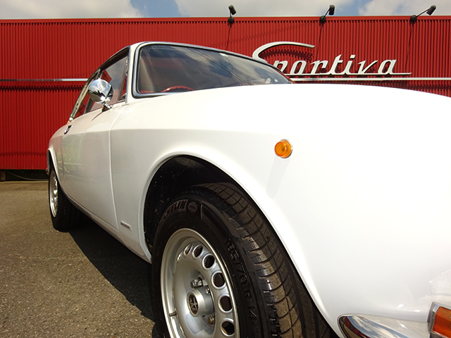 アルファロメオ 前期型1750GTヴェローチェ(右ハンドル 正規物)