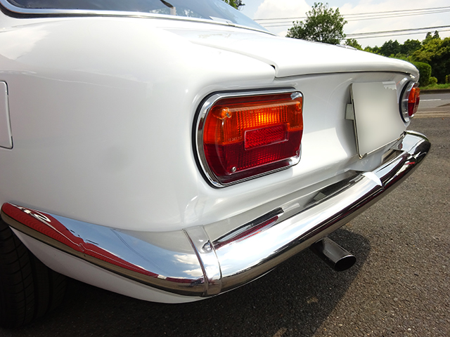 アルファロメオ 前期型1750GTヴェローチェ(右ハンドル 正規物)