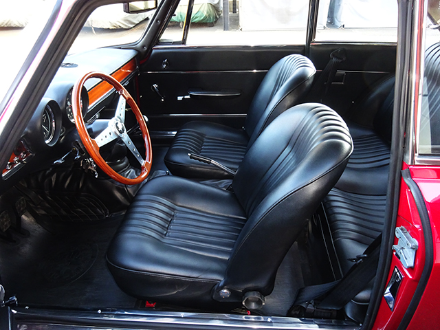 内外装機関系フルレストア済み後期型GT1300ジュニア