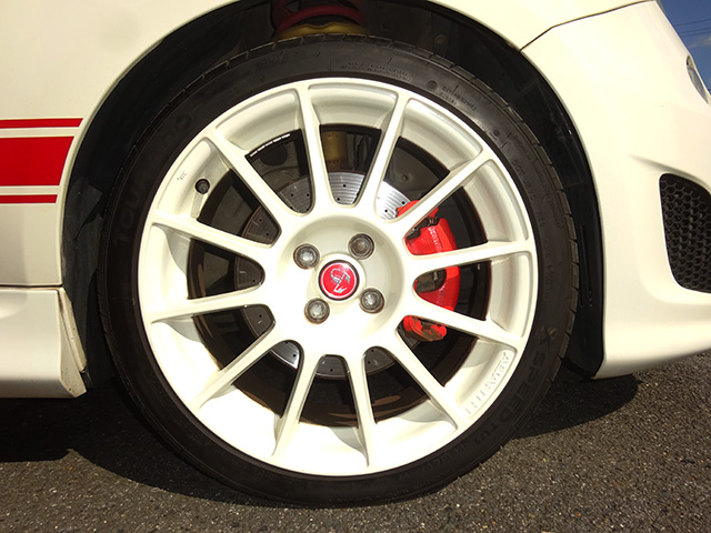 ワンオーナー アバルト500 esseesse(左ハンドル/5速MT)