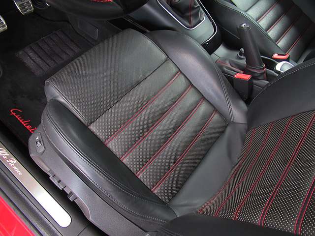 アルファジュリエッタ クワドリフォリオヴェルデ(左HD/6MT)