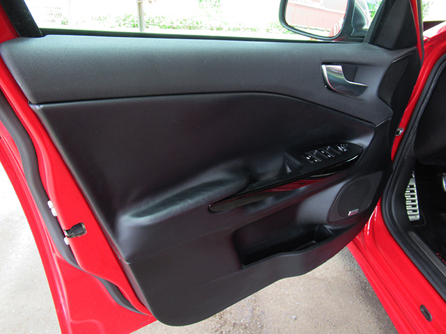 アルファジュリエッタ クワドリフォリオヴェルデ(左HD/6MT)