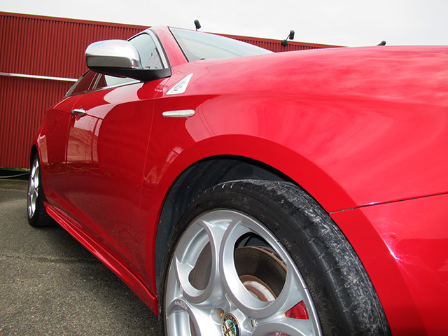 アルファジュリエッタ クワドリフォリオヴェルデ(左HD/6MT)