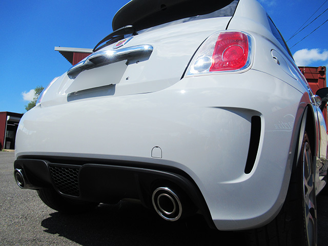 アバルト500(左ハンドル/6速MT)