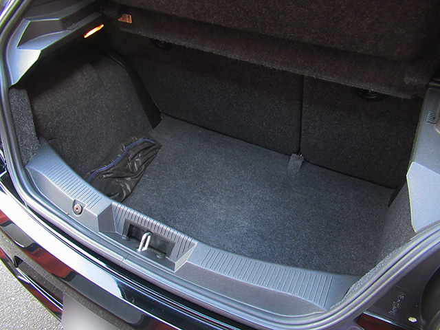 アルファ MITO クワドリフォリオヴェルデ(右ハンドル/6MT)