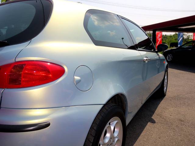 アルファロメオ147 2.0 ツインスパーク 5MT