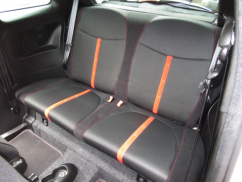 アバルト500(5速MT/イギリス並行車)