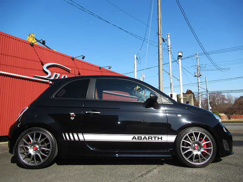 アバルト595コンペティツィオーネ(RHD/MTA）