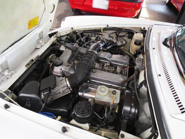 アルファ スパイダー ヴェローチェ ソフトトップ交換済み