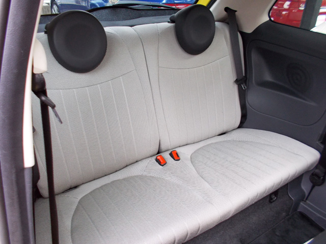 フィアット500 1.4 16V ラウンジ