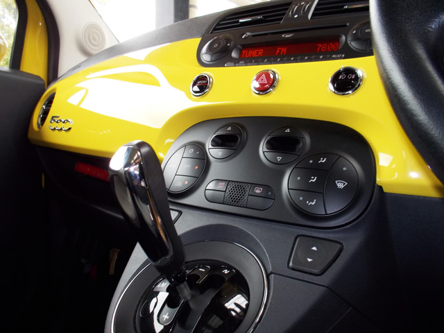 フィアット500 1.4 16V ラウンジ