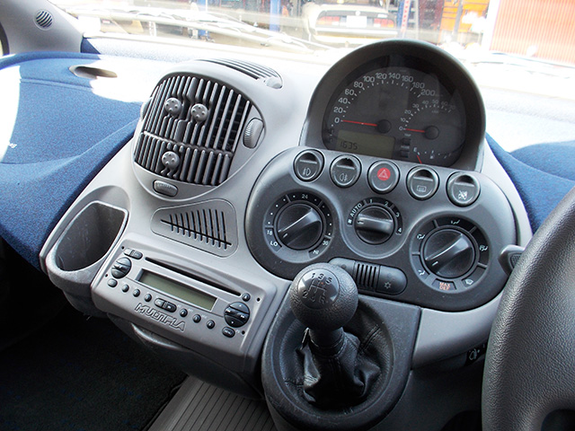 フィアット 前期型ムルティプラ ELX