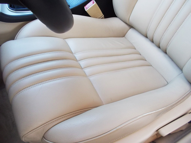 アルファ159 2.2 JTS ツーリズモパッケージ(左ハンドル/6MT)